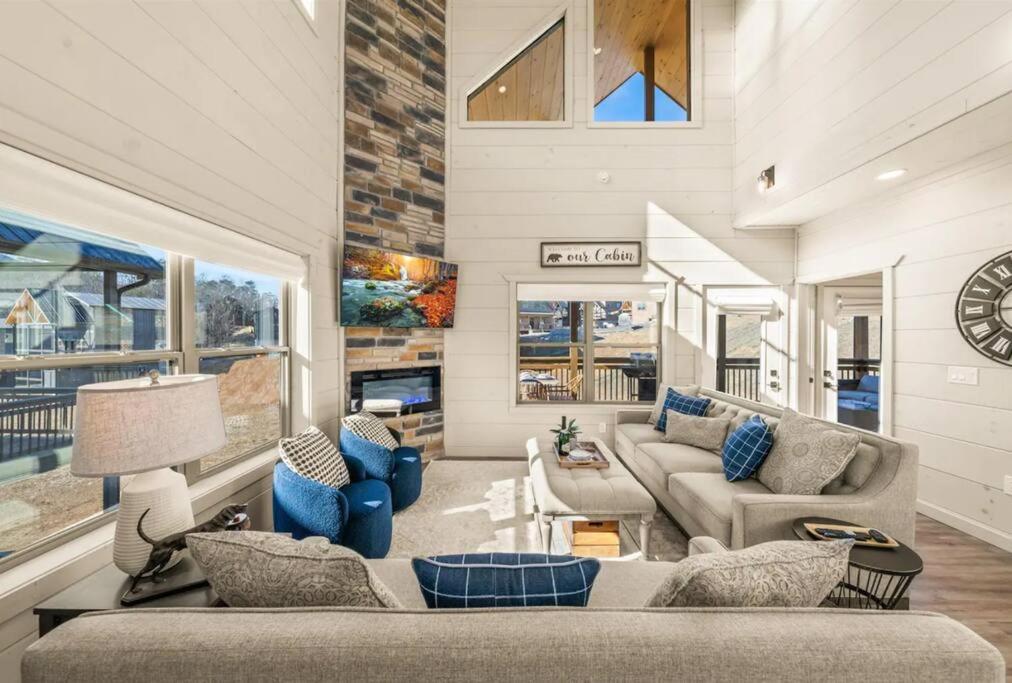 Smoky Fun Cabin Pigeon Forge Εξωτερικό φωτογραφία
